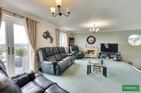 Open Plan Living /Dining Area