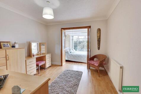 Bedroom 2 Dressing Room