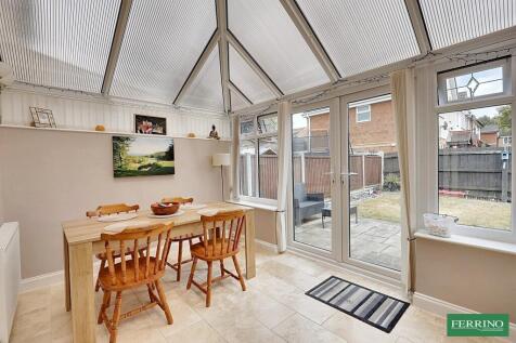 Conservatory / Dining Room