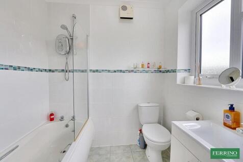 Bedroom 1 En-suite