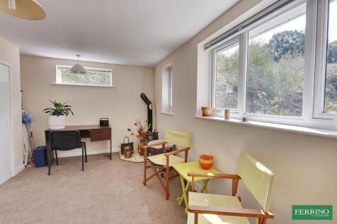 Study/Bedroom 5