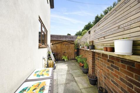 Rear Patio Garden