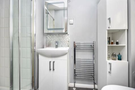 En-suite Shower/WC