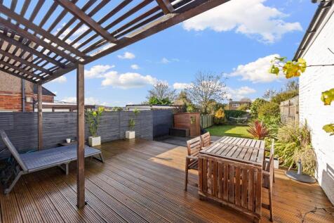 Rear Decked Area