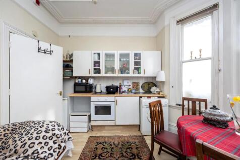 Kitchen/Bedroom/Dining/Living Room