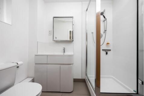 En-suite Shower Room/WC