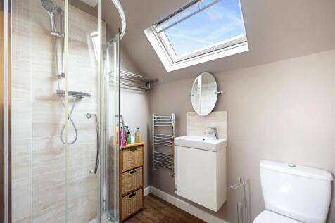 Family Shower Room/WC