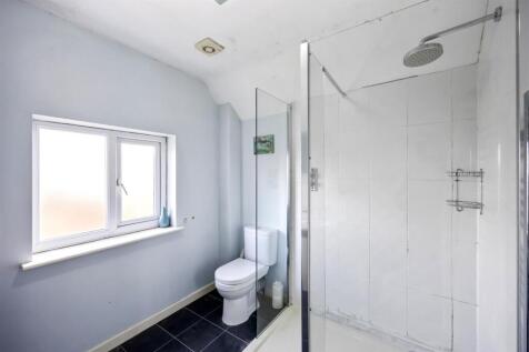 En-suite Shower Room/WC