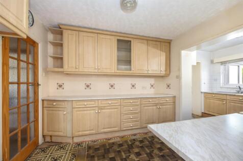 Kitchen/Utility Room