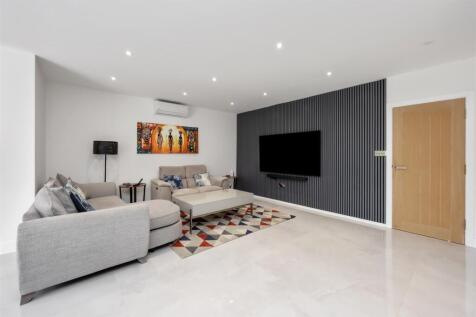 Open Plan Kitchen/Living Room