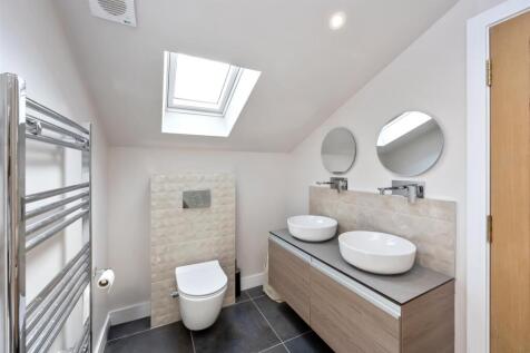 En-suite Shower Room/WC