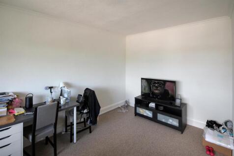 Studio Room