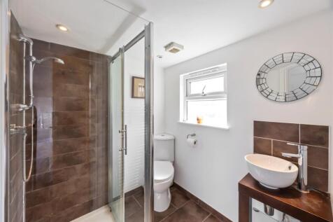 En-suite Shower/WC