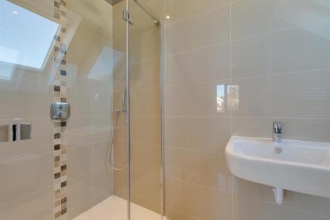 Bedroom two en-suite