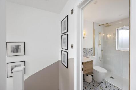 Family Shower Room