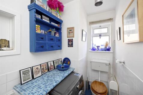 G/f Cloakroom