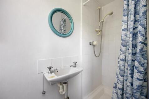 En-suite Shower/WC