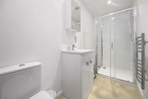 Annexe Shower Room