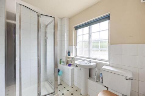 Family Shower Room/WC