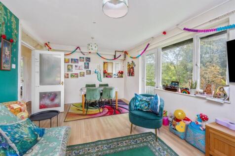 Sitting/Dining Room
