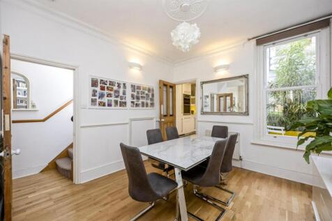 Sitting/Dining Room
