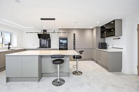 Open Plan Living Room/Kitchen