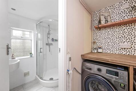 Shower Room/Utility Area