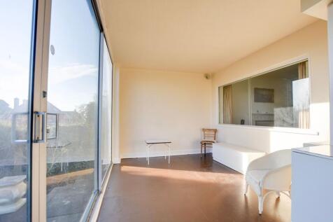 Sun Lounge
