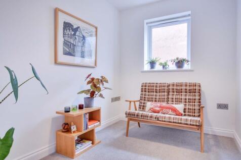 Bedroom Three/Study