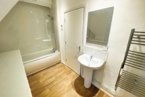 Bathroom/Utility Room