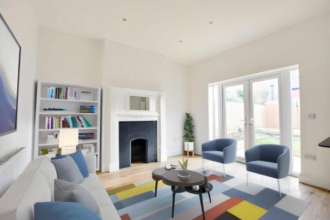 L-Shaped Fitted Kitchen Dining Room