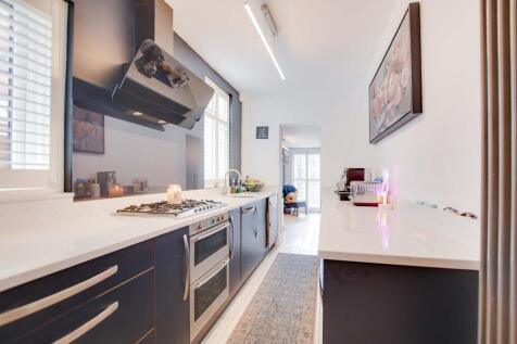 Fitted Kitchen