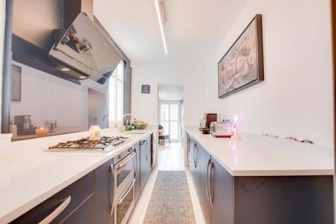 Fitted Kitchen