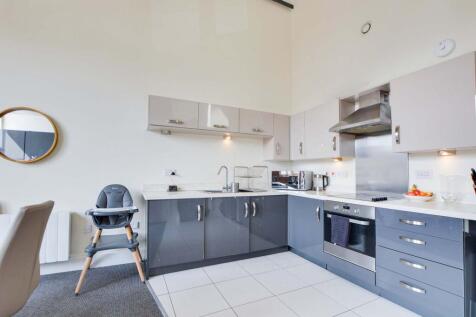 Open Plan Living Dining Kitchen