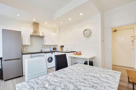 Fitted Dining Kitchen