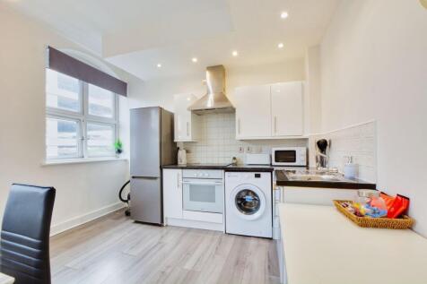 Fitted Dining Kitchen