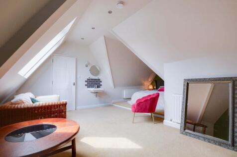Bedroom Seven