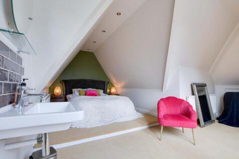 Bedroom Seven