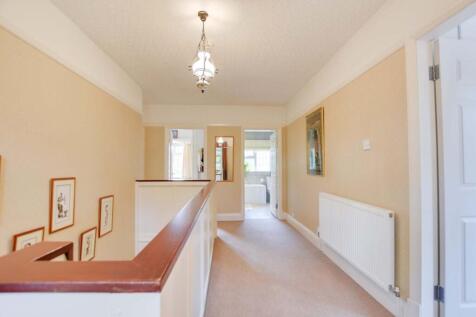 First Floor Galleried Landing