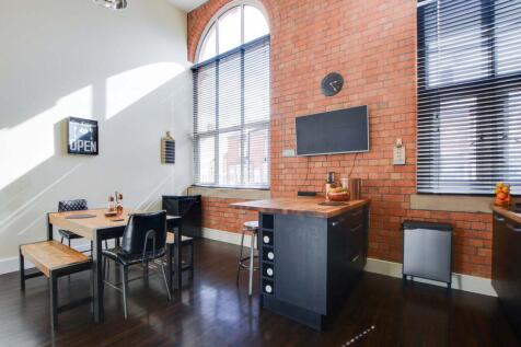 Fitted Dining Kitchen