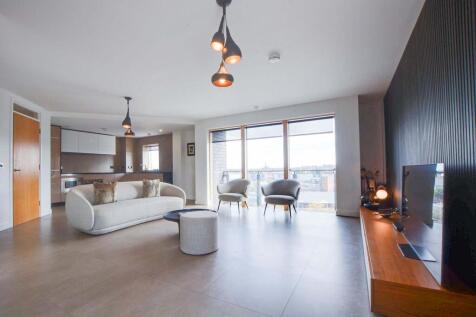 Living Dining Area