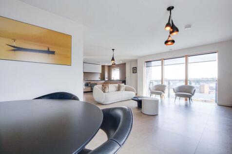 Living Dining Area
