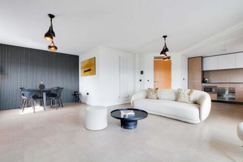Living Dining Area