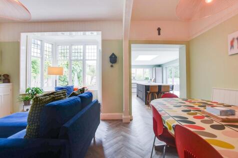 Lounge Dining Room