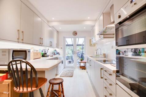 Extended Fitted Kitchen