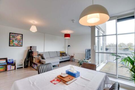 Open Plan Lounge Diner