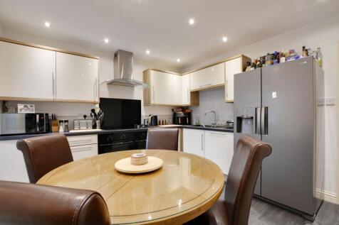 Fitted Dining Kitchen