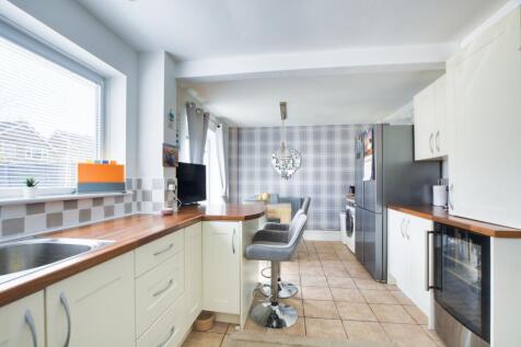 Open Plan Fitted Dining Kitchen