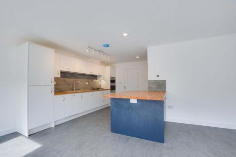 Fitted Dining Kitchen