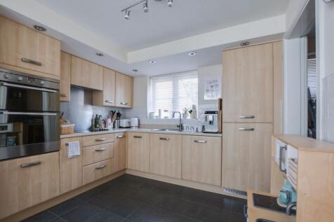 Fitted Dining Kitchen
